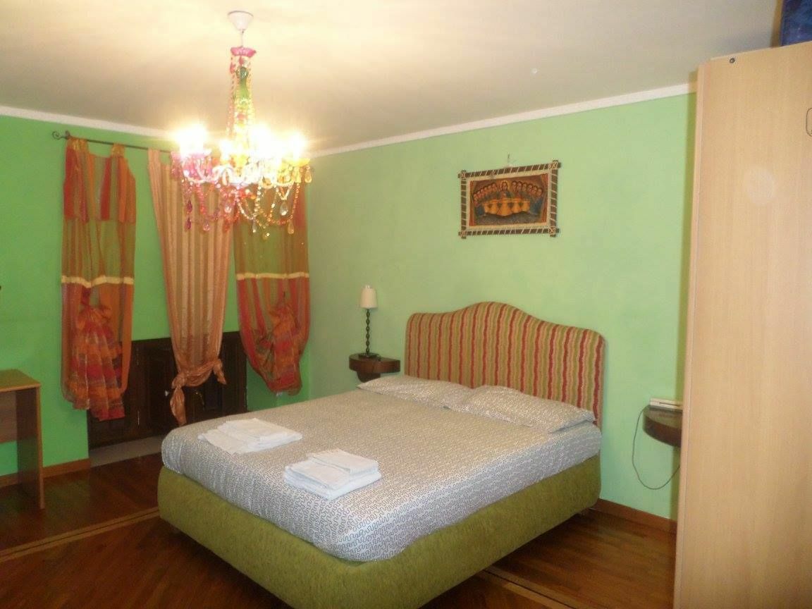 B&B Zia Sua نابولي المظهر الخارجي الصورة