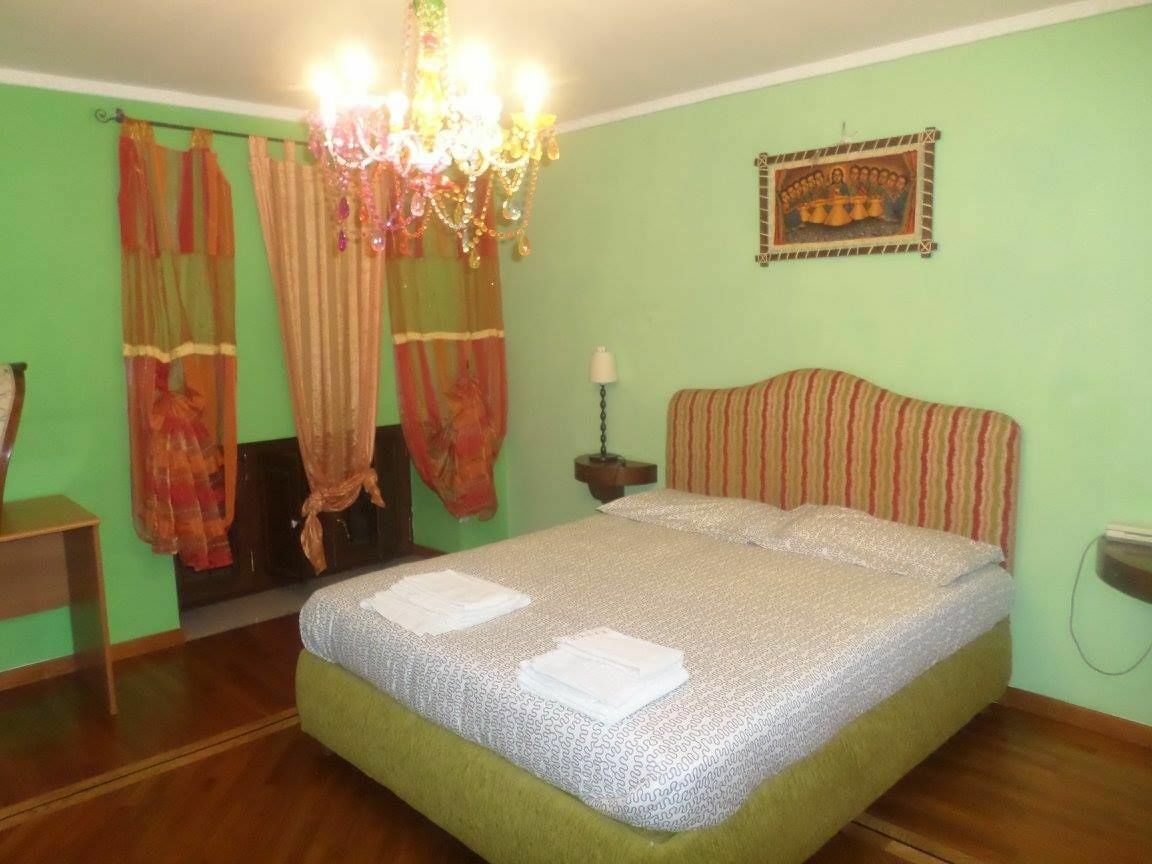 B&B Zia Sua نابولي المظهر الخارجي الصورة