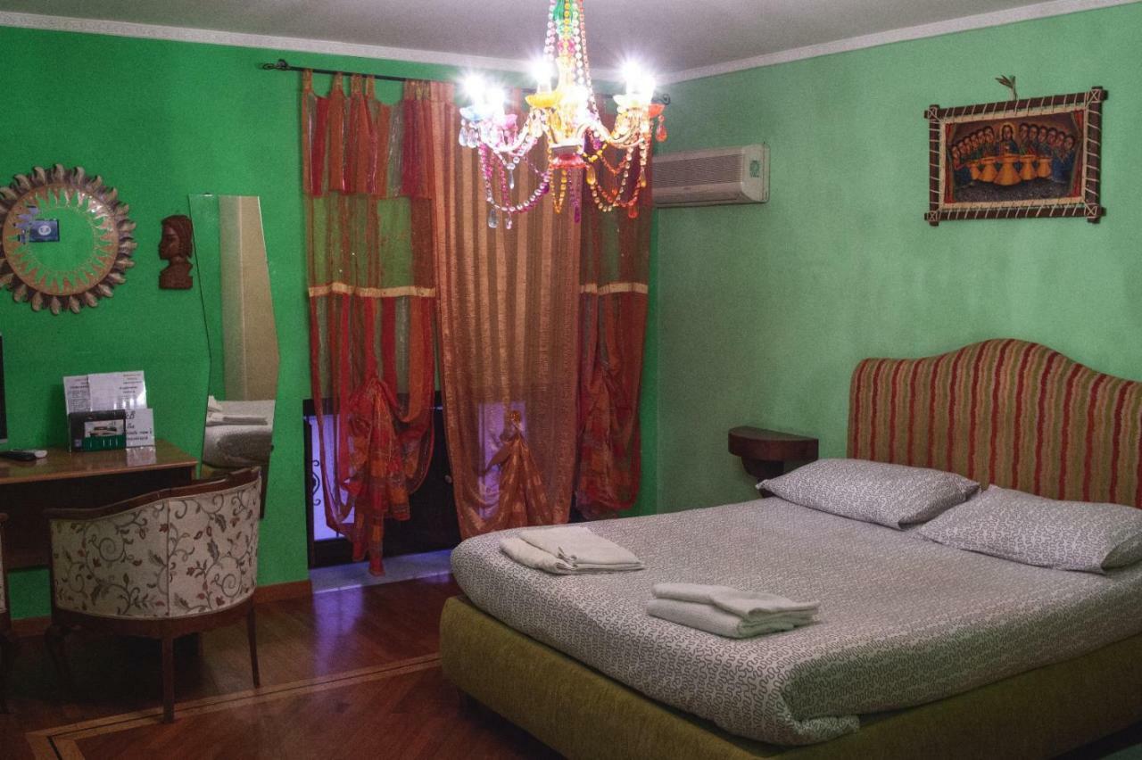 B&B Zia Sua نابولي المظهر الخارجي الصورة