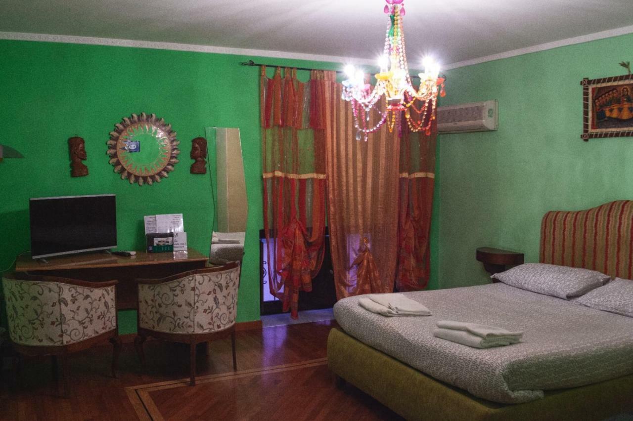 B&B Zia Sua نابولي المظهر الخارجي الصورة